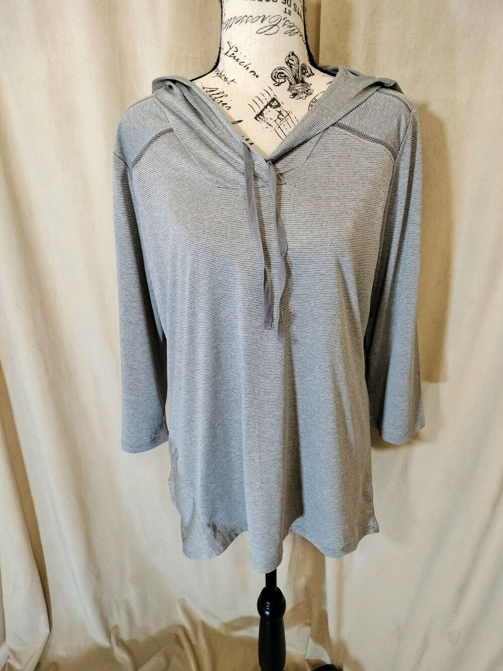 Balance Collection Hooded Top w/3/4 Sleeves Side Pocket Gray/White Striped. XL